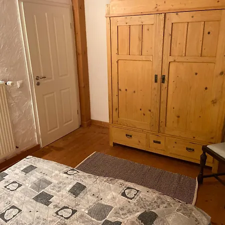 Eifeloase Apartment